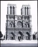 Foto av Notre-Dame i Paris, en romersk-katolsk katedral, 1921.