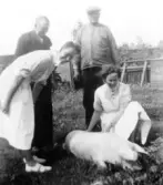 Fr.v. Syster Inga, August Bengtsson, Karl Andersson vaktmästare 