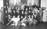 Nanny Svenssons fest på Perssons pensionat.  Gunnar Carlsson bakre raden, mitten.