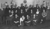 Nationella Ungdomsklubben 1936.  Fjellner 5:e från vänster i mitten raden.