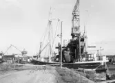 Stenfiskefartyg förtöjd i Falkenbergs hamn. vid hamnens utbyggnad på 1960-talet, fanns danska stenfiskare stationerade i Falkenberg.
