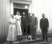 Per Alfred i mitten.  A Fridolf Persson hade sitt föräldrarhem i Attarp Ljungby. A Fridolf Persson var lärare i Årstad 1904-1912, Fritsla 1912-1920, Släp 1921-27 och Skrea 1927-41. Enl. sonen Einar Persson.