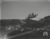 A Fridolf Persson var lärare i Årstad 1904-1912, Fritsla 1912-1920, Släp 1921-27 och Skrea 1927-41. Enl. sonen Einar Persson.