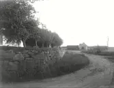 A Fridolf Persson var lärare i Årstad 1904-1912, Fritsla 1912-1920, Släp 1921-27 och Skrea 1927-41. Enl. sonen Einar Persson.