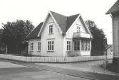 Huset flyttat på 1980-talet från kv Lyckan 3.