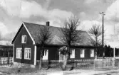 Missionshuset i Hundshult, byggt 1851. Södra rotens första skolhus, mellan åren 1851 - 1881), därefter missionshus.