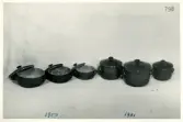 Grytor med lock från Bo Fajans, 1900-talets mitt.