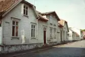 Patrik Johnsons hem i korsningen Storgatan, Stationsgatan och Gröna gatan. Vid mitten av 1900-talet hade huset 5 lägenheter och en affär. Huset revs 1974.