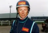 Åbytravet i Åby, Mölndal, under travloppet Olympiatravet, den 10 april 1999. Porträtt av travkusken Stig H. Johansson.
