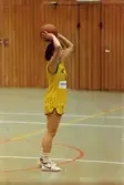 Kvarnby Basket spelar match i Mölndals idrottshus/Aktiviteten på 1980-talet. Motståndarlag och slutresultat är okända.