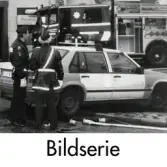 Serie om tre svartvita fotografier som visar brandkår och polis på utryckning till byggnaden 