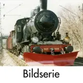 Serie om 16 fotografier som visar ett ånglok på besök i närheten av Mölndals Övre järnvägsstation i april 1982.