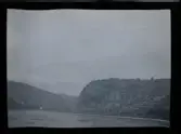 
Fotografier tagna under en resa Elin och Leonarth gör 1907 till Schweiz, med tåg via Danmark och Tyskland. Platser som besöks på resan är bl.a. Lauterbrunnen, Luzern och Bern.