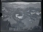 
Fotografier tagna under en resa Elin och Leonarth gör 1907 till Schweiz, med tåg via Danmark och Tyskland. Platser som besöks på resan är bl.a. Lauterbrunnen, Luzern och Bern.