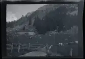
Fotografier tagna under en resa Elin och Leonarth gör 1907 till Schweiz, med tåg via Danmark och Tyskland. Platser som besöks på resan är bl.a. Lauterbrunnen, Luzern och Bern.