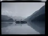 
Fotografier tagna under en resa Elin och Leonarth gör 1907 till Schweiz, med tåg via Danmark och Tyskland. Platser som besöks på resan är bl.a. Lauterbrunnen, Luzern och Bern.