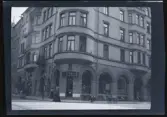 Gustaf Börjeson speceri & kaffehandel, butik i hörnet Karlavägen - Sibyllegatan.