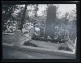 Elin (född Anrep) Morthensens föräldrars - Carl och Maria Anrep - grav.