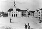 Avbildning av Rådhustorget före 1860 års stadsbrand i Söderhamn.