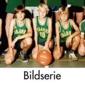 Serie om sex fotografier som visar lagbilder av Kvarnby Basket samt porträtt av ledare i samma förening. Fotografier tagna i en idrottshall i Mölndal, år 1983.