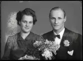 Brudpar. Harald Renkvist, Lundbo, Kolbäck.
Ur Gustaf Åhmans samling.