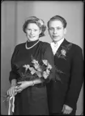 Brudpar, Gunnar Axelsson, Årby, Kolbäck.
Ur Gustaf Åhmans samling.