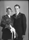 Brudpar. Rolf Hedström, Gränby, Kolbäck.
Ur Gustaf Åhmans samling.