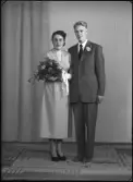 Brudpar. Lennart Hall, Vallbygatan E 1.
Ur Gustaf Åhmans samling.