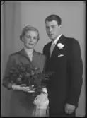 Brudpar. Stig Visell. Kolsva. Ur Gustaf Åhmans samling.