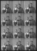 Grupporträtt, polyfoto,. två barn.
Fru Ester Norström,  Kolbäck.
Ur Gustaf Åhmans samling.