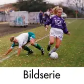 Serie om nio fotografier som visar fotbollslaget Jitex BK spela match på Kvarnbyvallen i Mölndal, år 1994. Motståndarlag och slutresultat är okända.