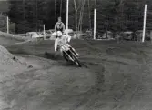 Motocrosstävling på Blixåsbanan i Balltorp, Mölndal, år 1987-1988.