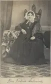 Porträtt av fru Fredrik Åsbrink.