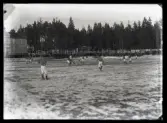 Fotboll match, Hallstahammars Sportklubb.
Ur Gustaf Åhmans samling.