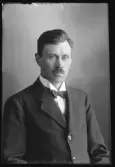 Porträtt. Karl R. Andersson. Brånsta. Ur Gustaf Åhmans bildarkiv.