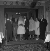 Brudparet Lars Söderström med gäster