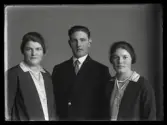 Grupporträtt, Gottfrid Andersson, Vallberga Berg.
Ur Gustaf Åhmans samling.