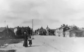 Oxtorgsgatan i Sandviken, omkring år 1905.