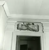 Väggmålning ovanför innerdörr i Växbo, Bollnäs.