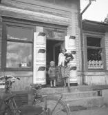 Konsumaffär på Orresta i Björksta