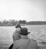 Blank och Wall på roddtur