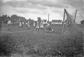 Fotbollsmatch på örnsro idrottsplats, 1920-tal