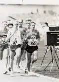 Löparen Mats Erixon från Mölndals AIK, Maik, under en tävling. Fotografi taget i början av 1990-talet. Idrottsanläggning okänd.
