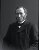 Mansporträtt, ateljéfoto. Anton Johansson, Stråvalla.