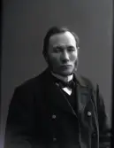 Mansporträtt, ateljéfoto. Anton Johansson, Stråvalla.