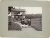 Syskonen Dahlgren, sommarnöje i Marielund, Uppland 1898
