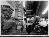 Kvarnsvedens pappersbruk, Pappersmaskin 8, byggnation del 1 och 2. Interiör bruket. B690