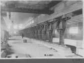 Kvarnsvedens pappersbruk, C 6587.  12-1-1931. Interiör bruket, Montering av pappersmaskin, PM8