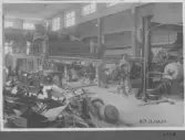 Kvarnsvedens pappersbruk, C 6608.  23-3-1931. Interiör bruket, Montering av pappersmaskin, PM8