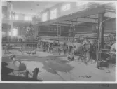 Kvarnsvedens pappersbruk, C 6612. 7-4-1931. Interiör bruket, Montering av pappersmaskin, PM8